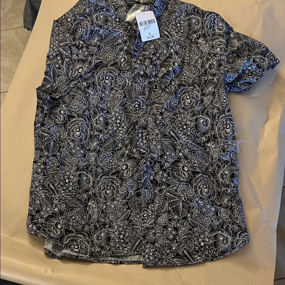 Forever 21 Black and White Floral Button Down Shirt